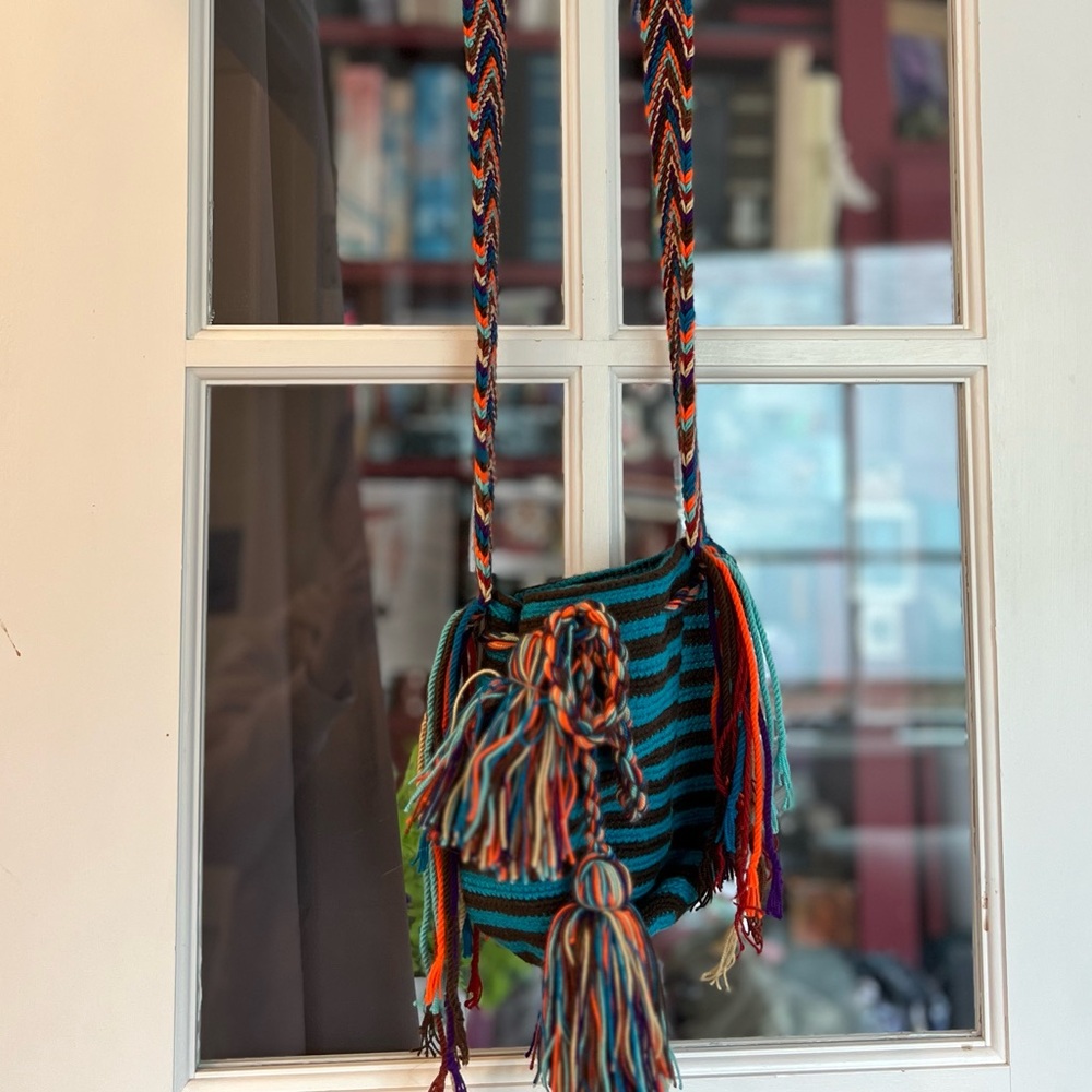 Handmade Woven Shoulder Bag - Picture 8 of 8
